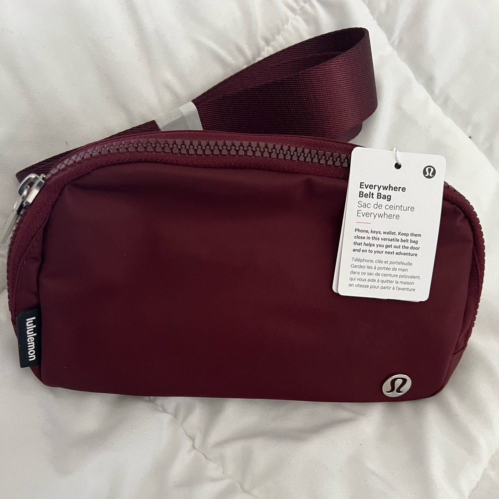 NWT Lululemon Everywhere Belt bag Red Merlot color 1L
